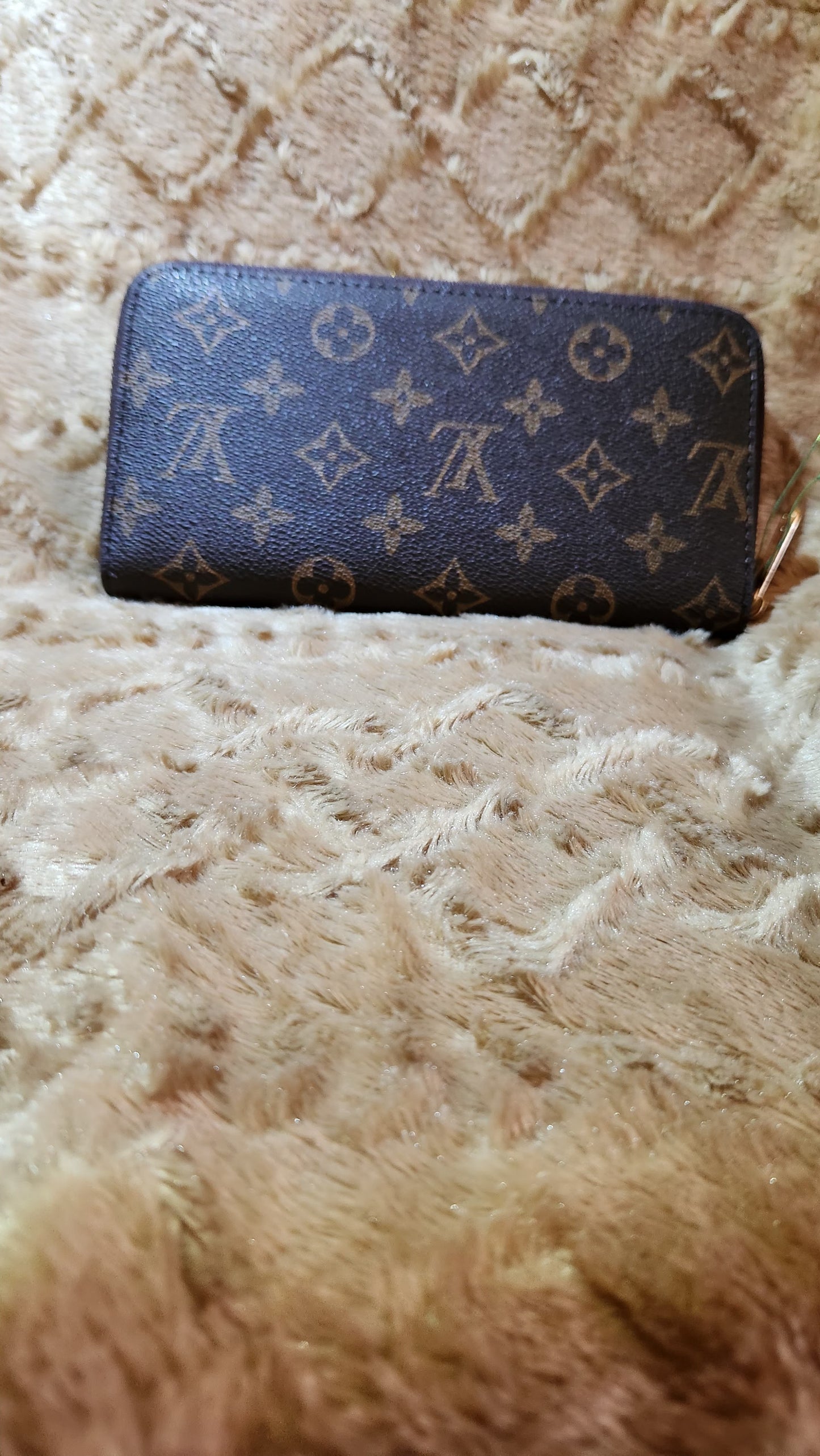 LV full wallet