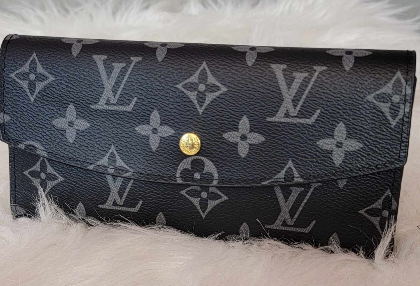 LV full size wallet